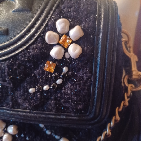 Rare Tory Burch Fleming crossbody - Picture 2 of 11